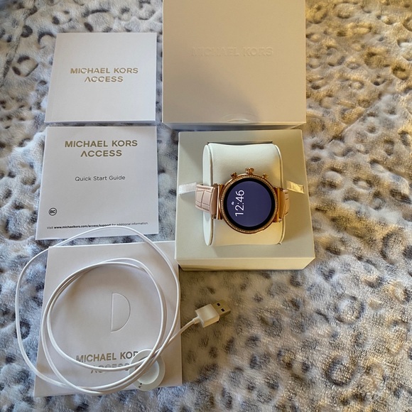 Michael kors watch main image 5